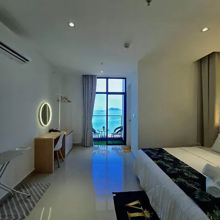 The Shore Seaview A13A07 Apartment